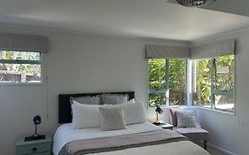 Spacious Private Guest Suite - Walk To Havelock North Village